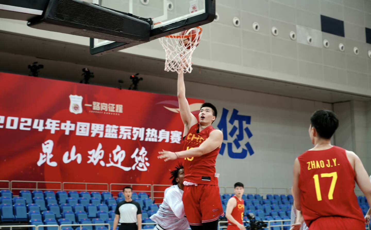 国际比赛日体能课后，浙江稠州外线爆发备战NBA季后赛，态度坚定，身体对抗强度拉满的简单介绍kaiyun体育