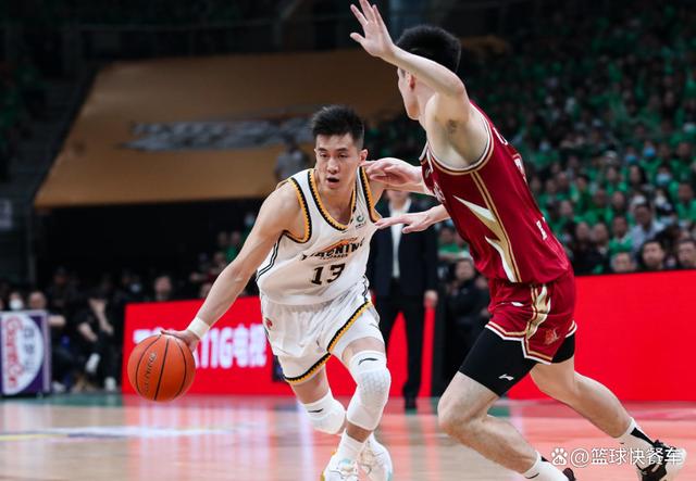 转折点广州队防线松动，英超清晨攻防权衡，质疑声仍在，细节决定成败的简单介绍开云平台登录