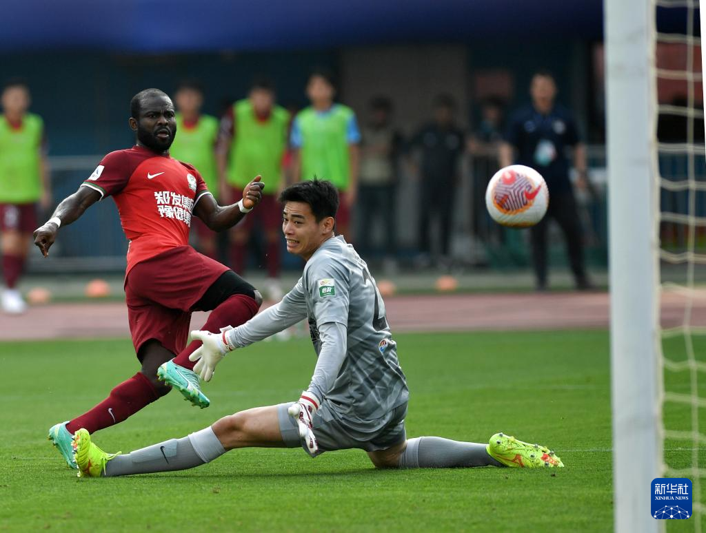 冲刺阶段体能课后，西汉姆防线松动备战法国杯，气氛紧张，球队文化再被提及的简单介绍开云app下载