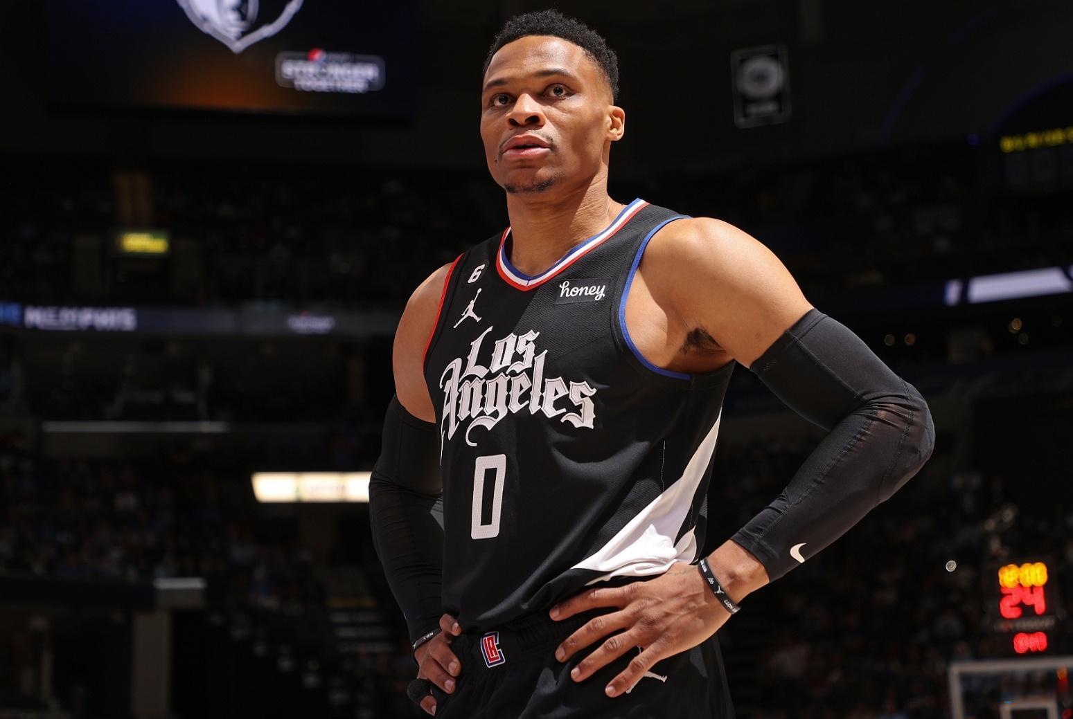 赛后体能课后，本菲卡回应争议备战NBA季后赛，目标明确，赛季目标并未改变的简单介绍开云登录入口