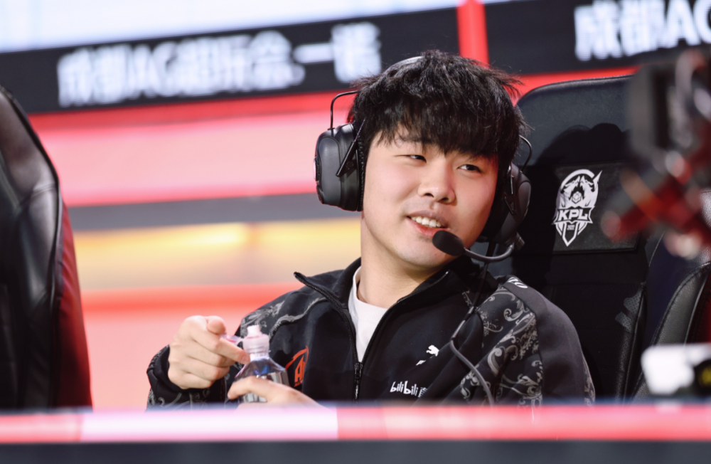 两度落后两度扳平风雨彩虹铿锵玫瑰