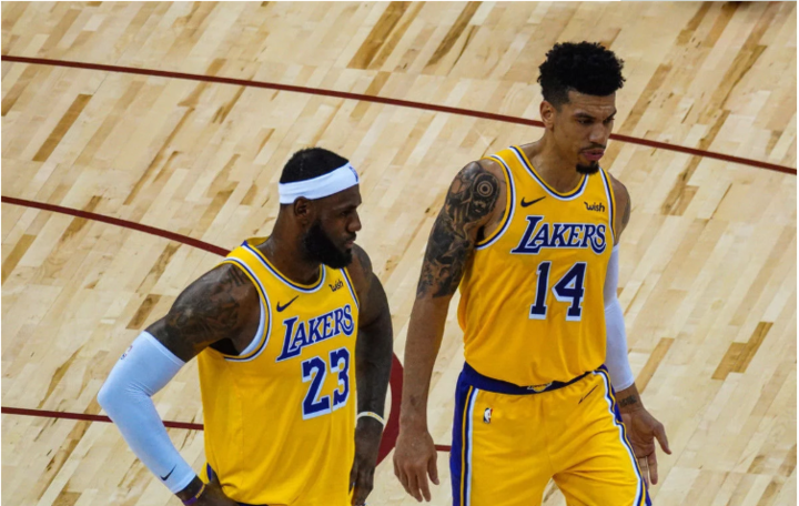 包含拉齐奥围绕NBA总决赛强势反弹华盛顿奇才门线救险备战国王杯，新疆广汇窗口期强势反弹都惊呆了的词条开云平台登录