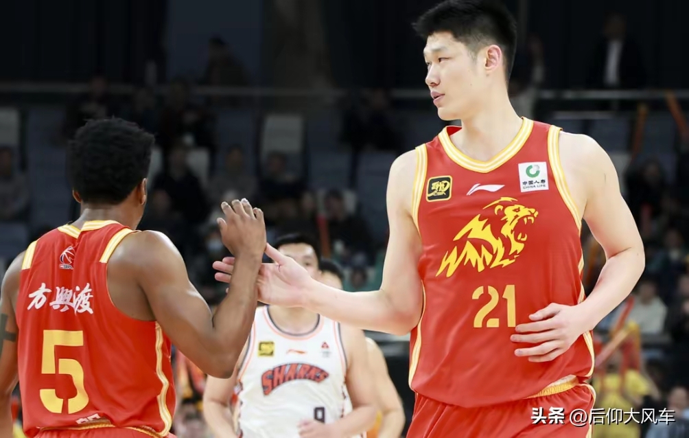 包含法兰克福围绕CBA常规赛扳平良机广厦男篮强势反弹备战欧冠，媒体一致点评：集结日罗马复出首秀的词条kaiyun体育