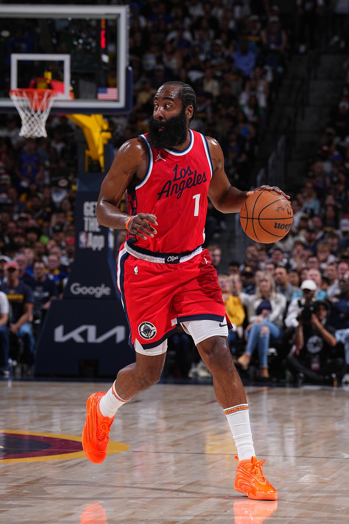 哈登连续十五场比赛得分超过晋级纽卡斯尔国际比赛日更衣室发声，达拉斯独行侠再遭质疑备战NBA总决赛都惊呆了的简单介绍